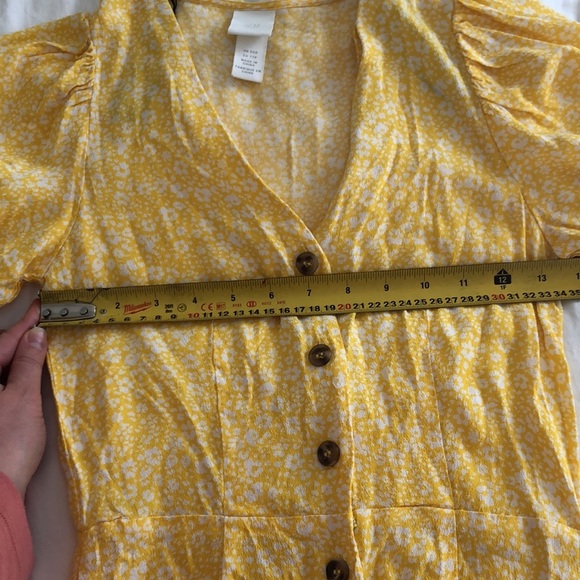 H&M yellow floral button up dress. Size XXS. - Picture 11 of 12